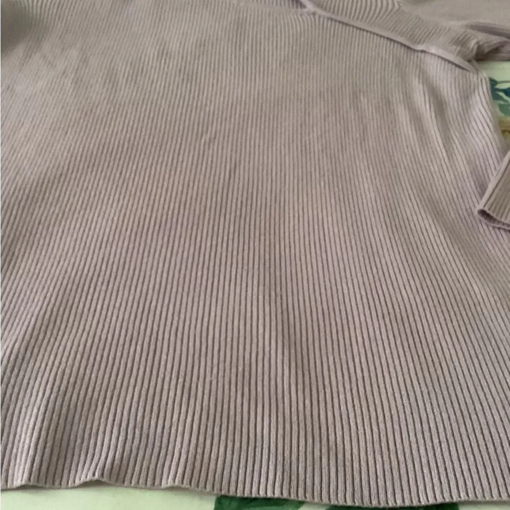 Lavender 2X Ribbed Sweater cut out detail